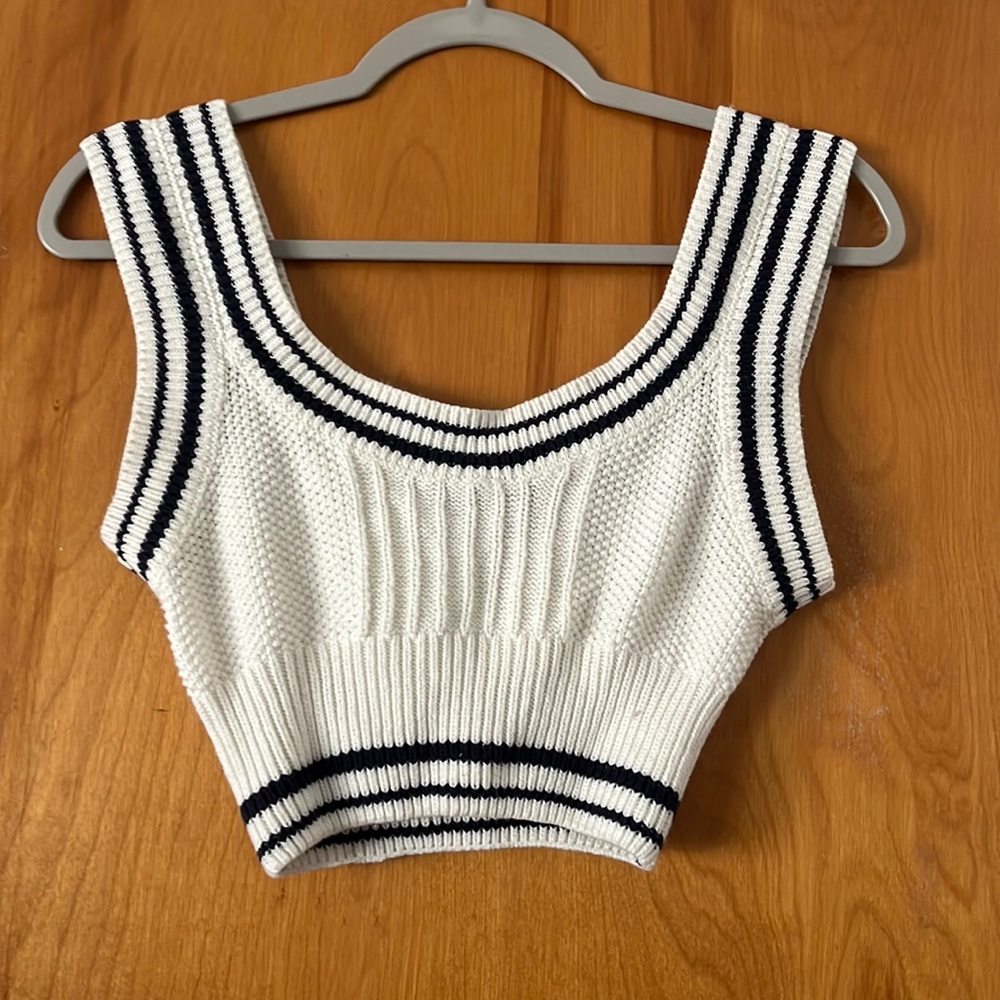 Cropped knit tank